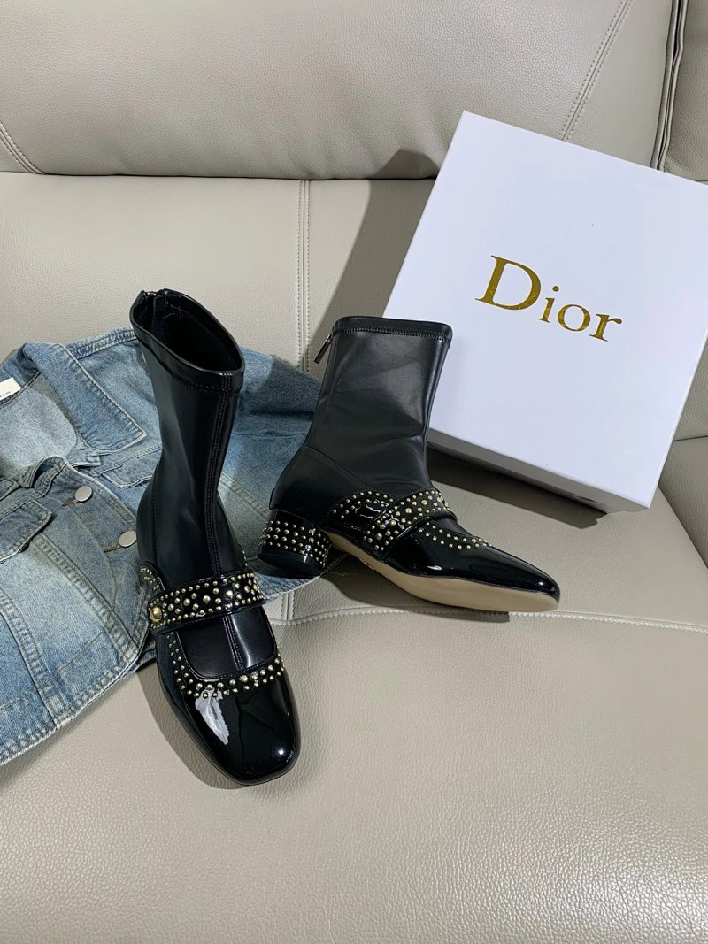 Dior 24 Belle-D 𝐂𝐇𝐑𝐈𝐒𝐓𝐈𝐀𝐍 𝐃𝐈𝐎𝐑 Belle-D