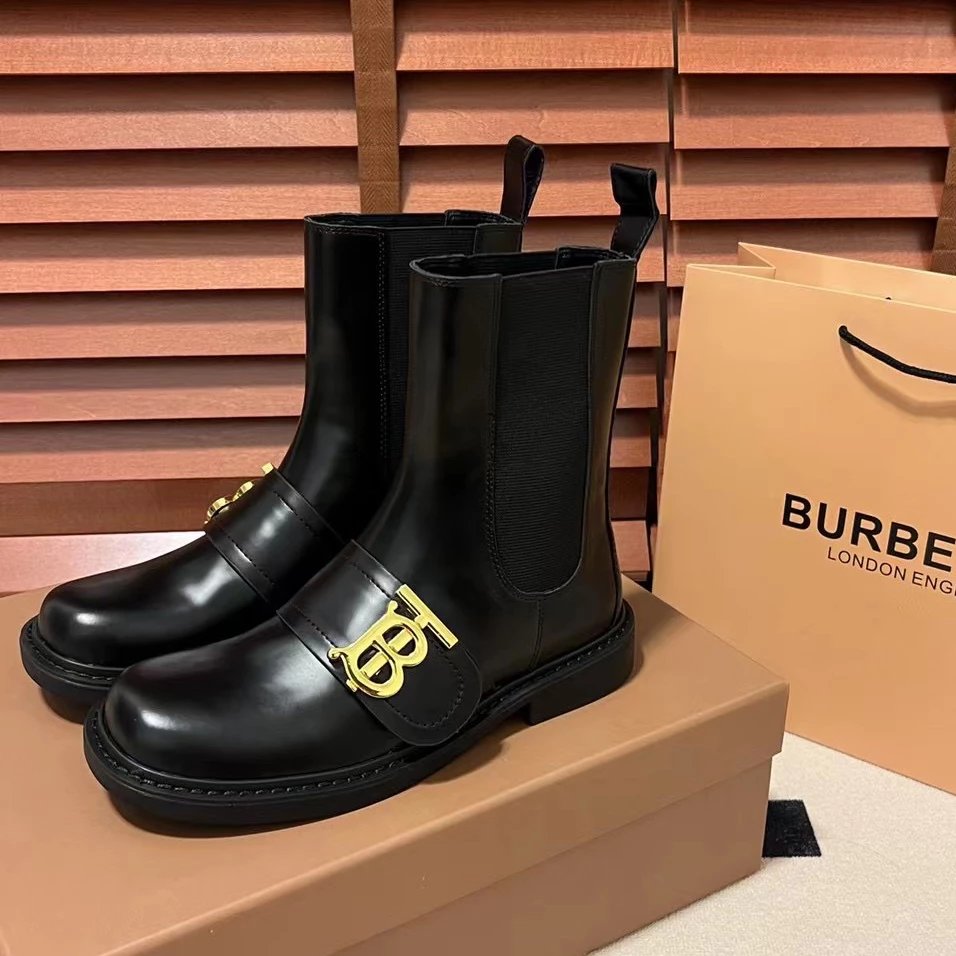 Burberry Monogram Buckle Chels