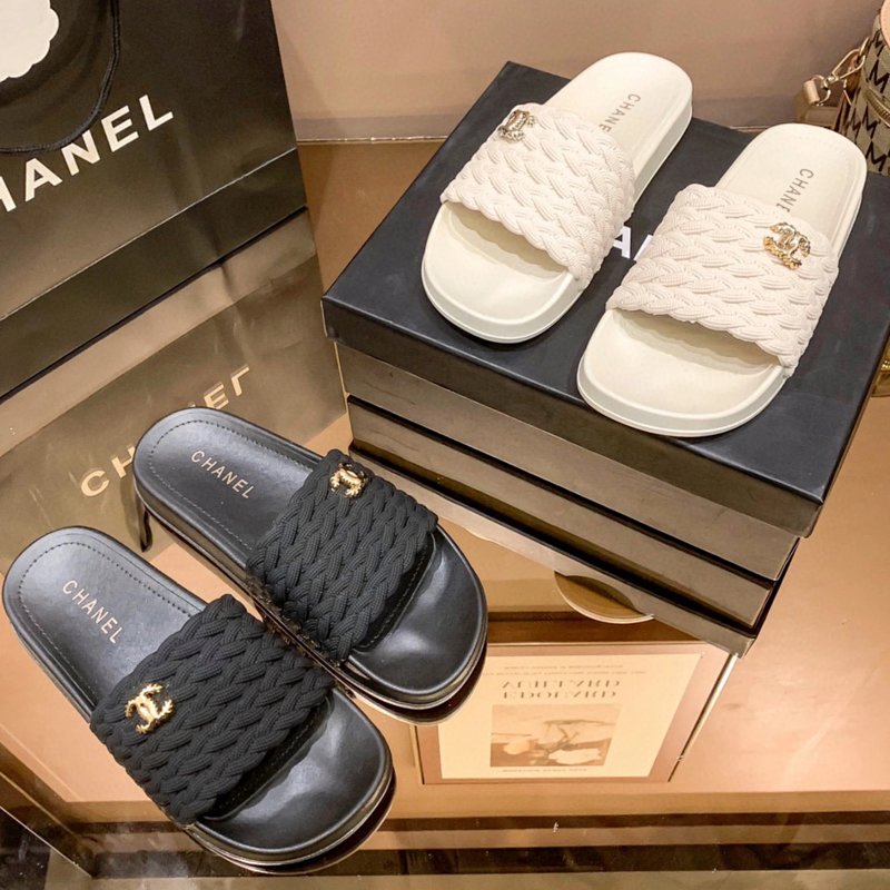 Chanel slides