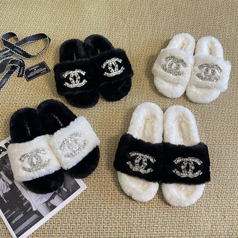 Chanel slides