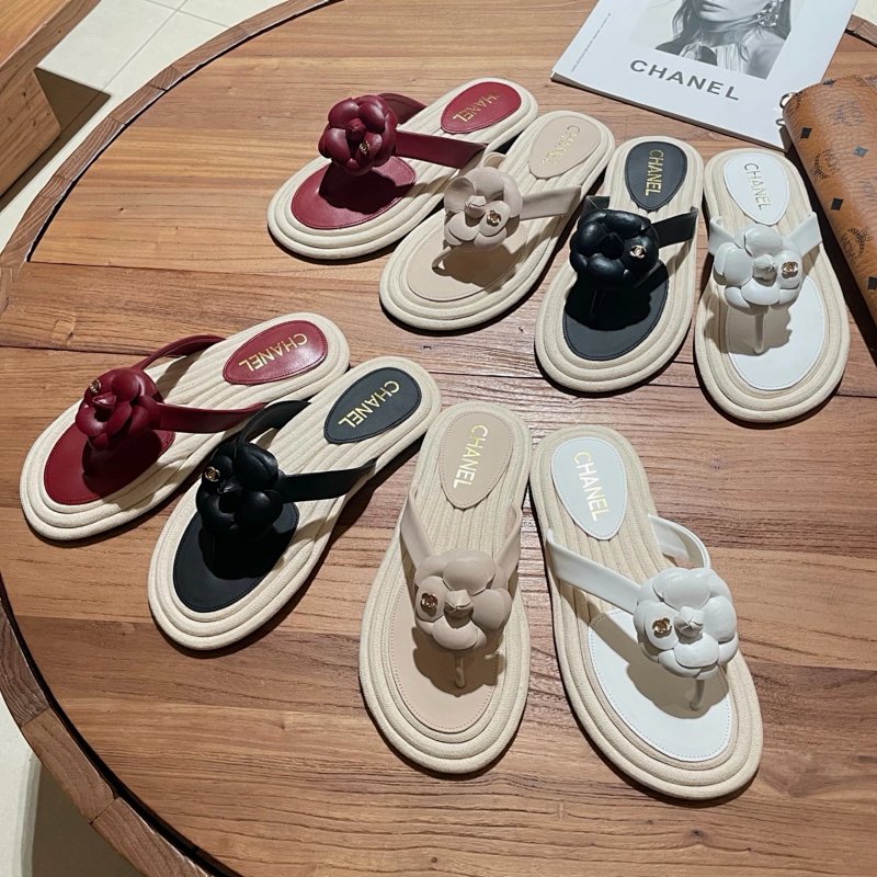 Chanel slides