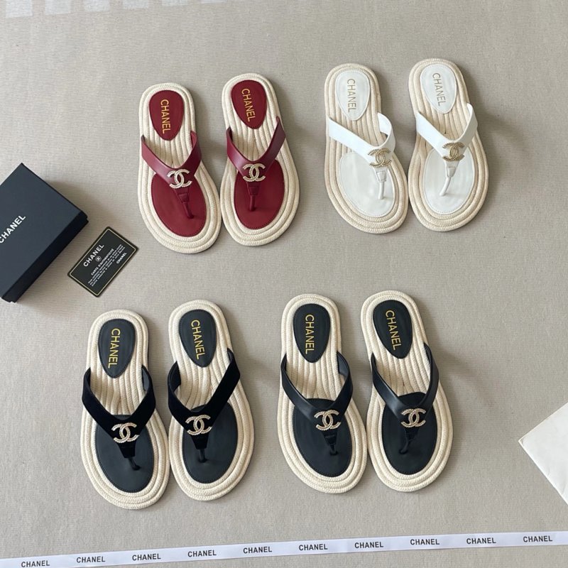 Chanel slides