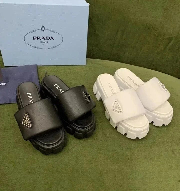 Prada P Soft Logo P