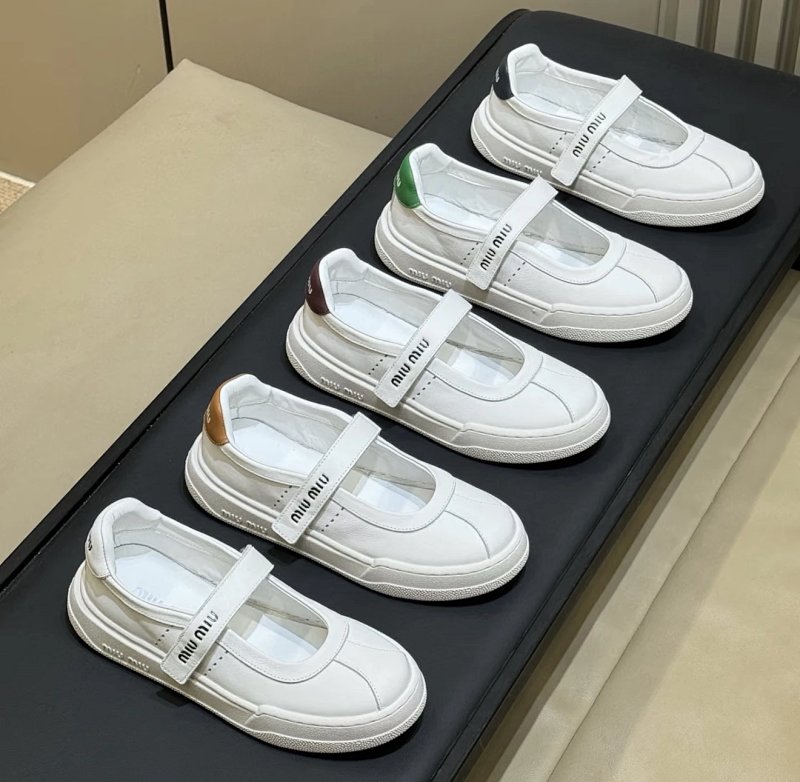MiuMiu Logo Miu