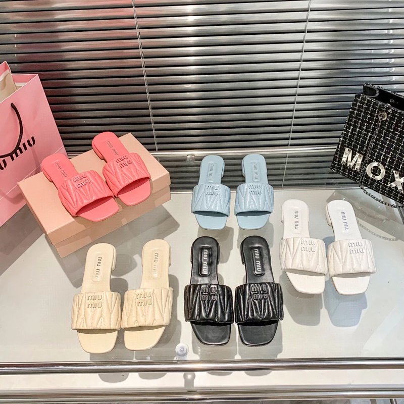 Miu Miu slides
