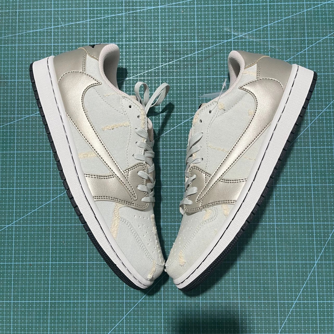 Air Jordan 1 Low cowboy holes (Customized style) DIY barbs