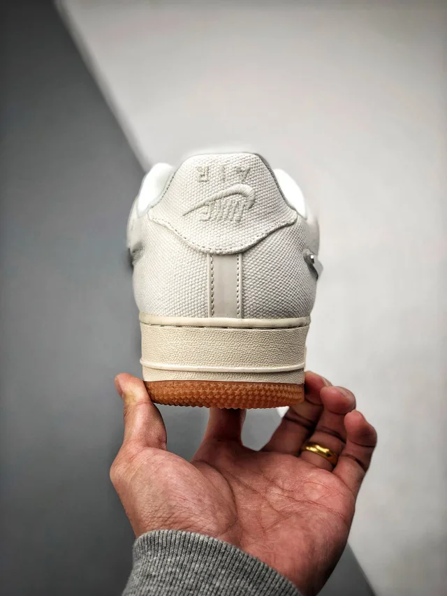 Nike Multiple sneaker models product detail image 26