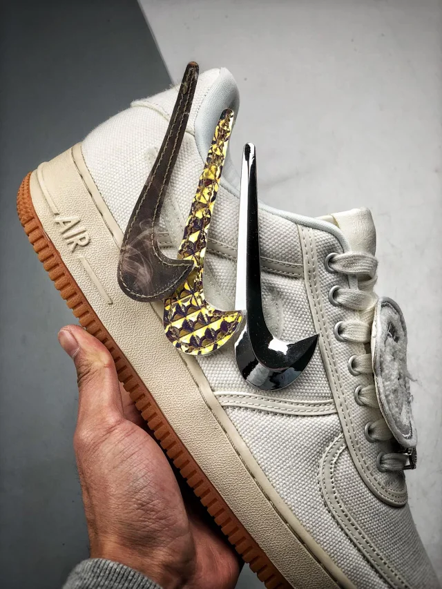 Nike Multiple sneaker models product detail image 25