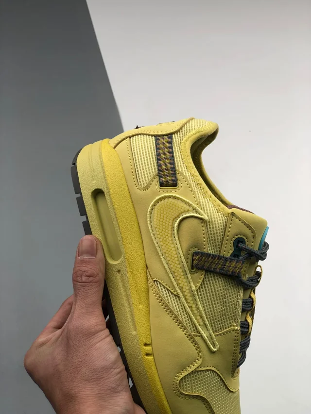 Nike Multiple sneaker models product detail image 18