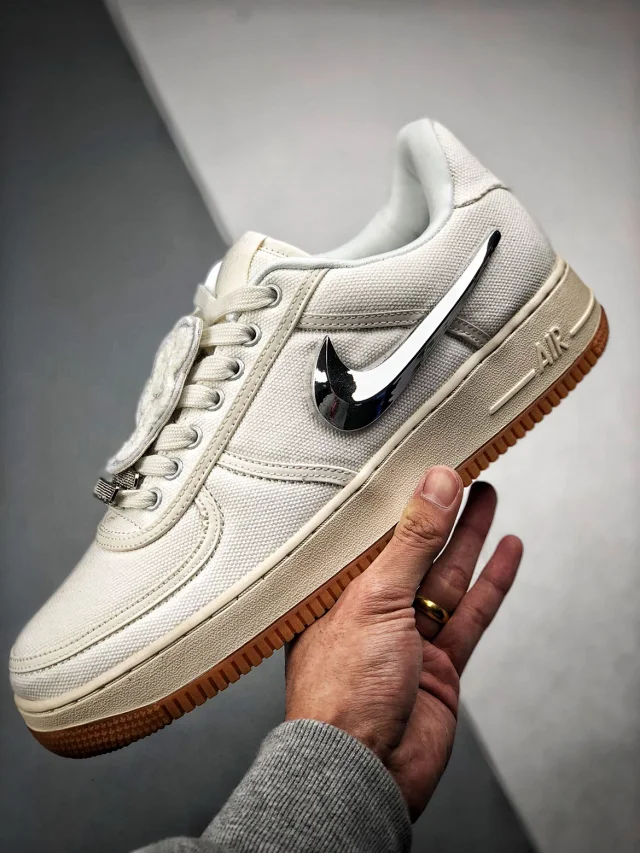 Nike Multiple sneaker models product detail image 24