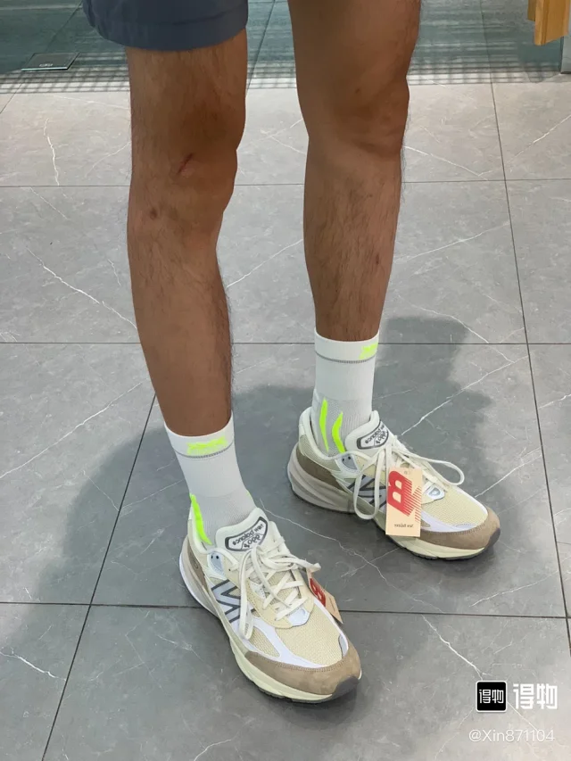 New Balance Sneakers 990v6 product detail image 13