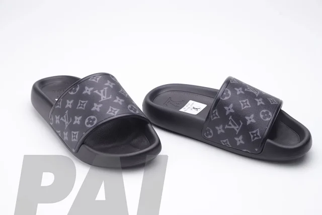 Louis Vuitton Sandals Pool slide mules with monogram strap product detail image 17