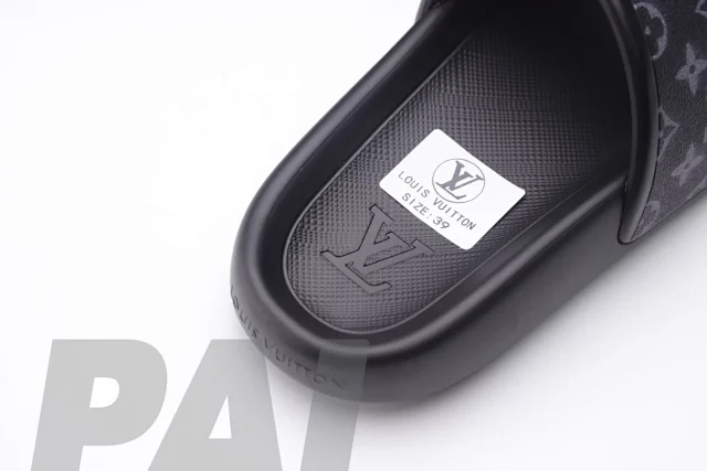 Louis Vuitton Sandals Pool slide mules with monogram strap product detail image 24