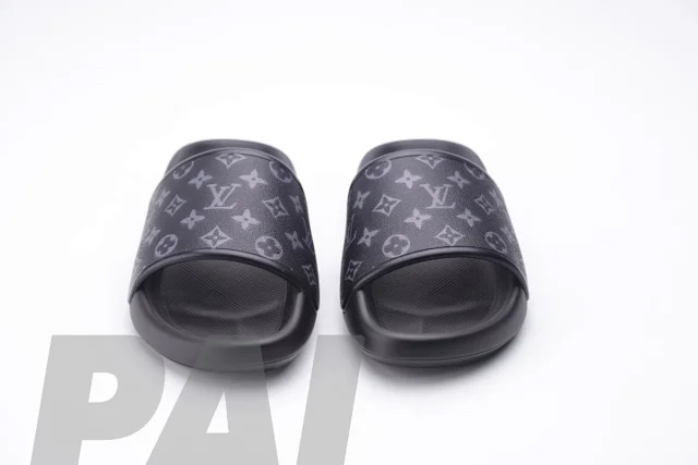 Louis Vuitton Sandals Pool slide mules with monogram strap product detail image 16
