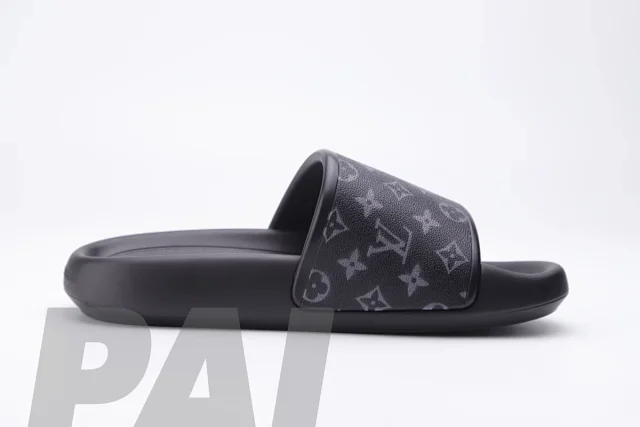 Louis Vuitton Sandals Pool slide mules with monogram strap product detail image 21