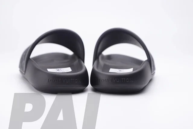 Louis Vuitton Sandals Pool slide mules with monogram strap product detail image 18