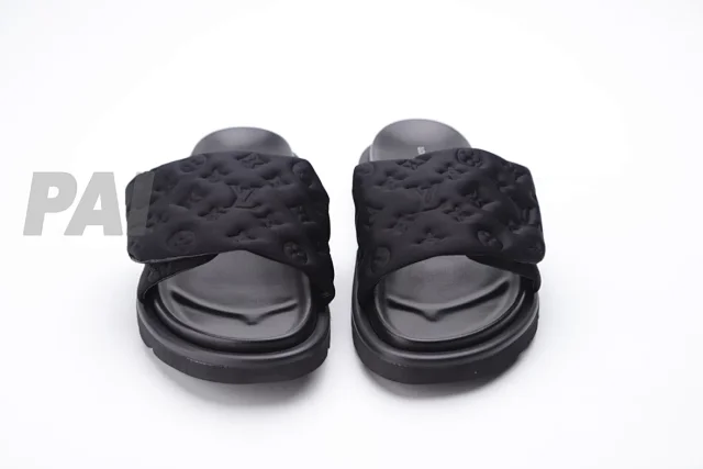 Louis Vuitton Sandals Pool slide mules with monogram strap product detail image 29