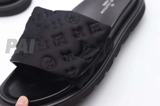 Louis Vuitton Sandals Pool slide mules with monogram strap product detail image 32