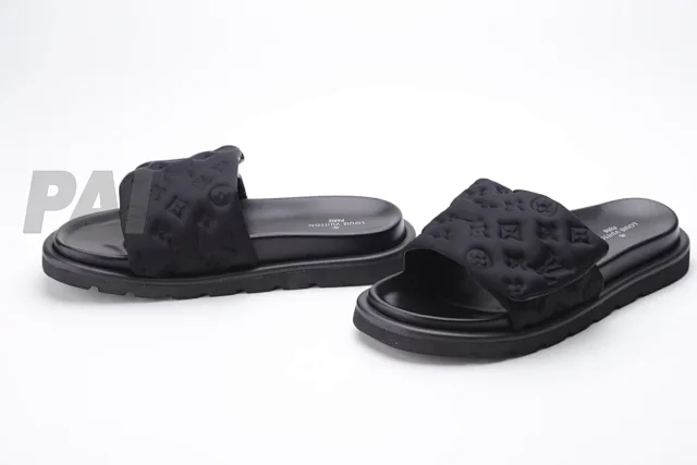 Louis Vuitton Sandals Pool slide mules with monogram strap product detail image 31