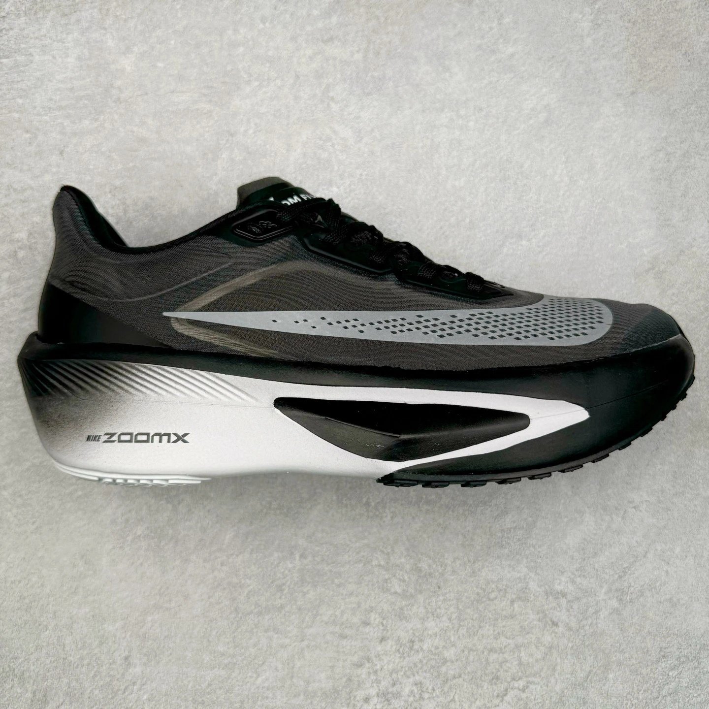 FLY6 Black