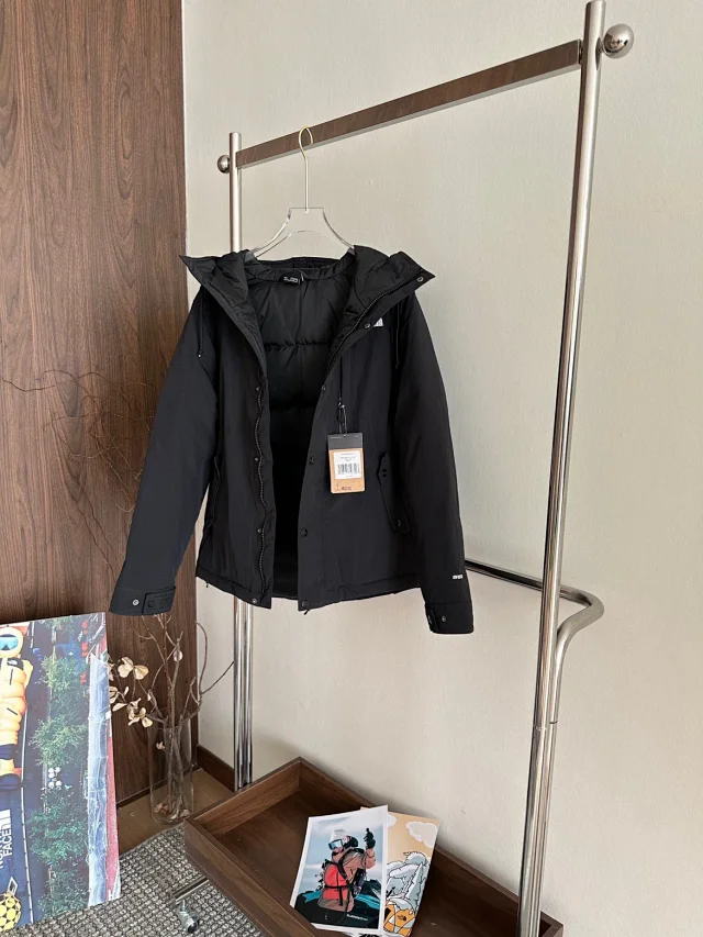 The North Face Down Jackets Hooded jacket with flap pockets product detail image 25