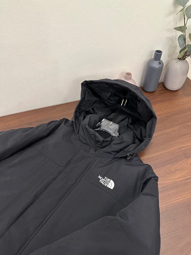 The North Face Down Jackets Hooded jacket with flap pockets product detail image 18