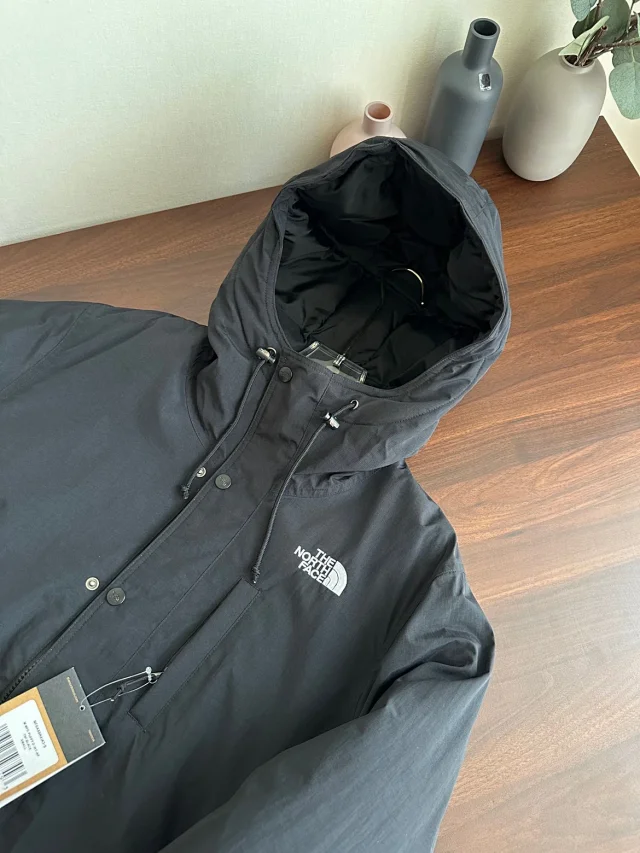The North Face Down Jackets Hooded jacket with flap pockets product detail image 27
