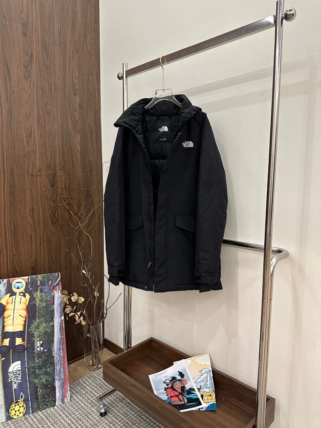 The North Face Down Jackets Hooded jacket with flap pockets product detail image 16