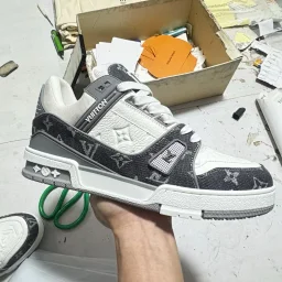 thumbnail for New Foshan Skate Shoes 3 Medium and High Top *** Trai ** Fashion Skate Shoes Series 3 Replenishment is slower and the urgent order is not accepted