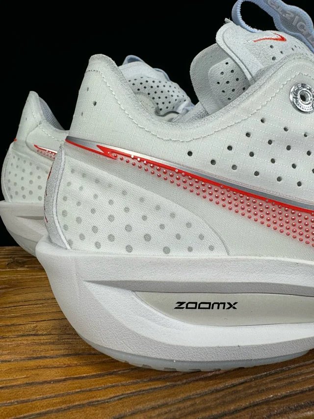Nike Sneakers GT Cut 3 Basketball Shoes product detail image 11
