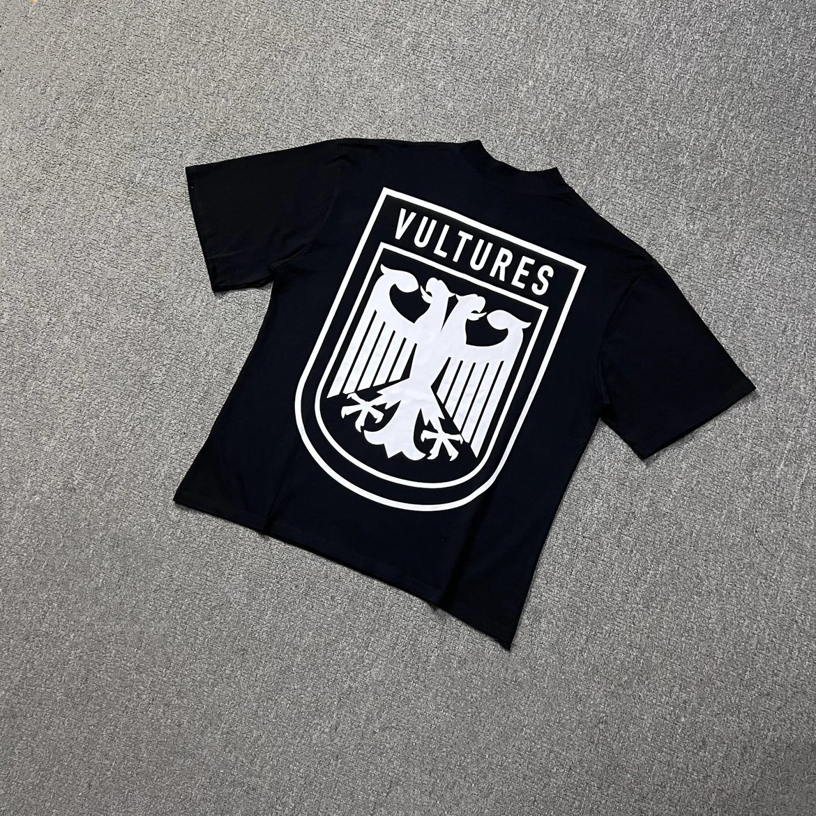 T-Shirt photo 7