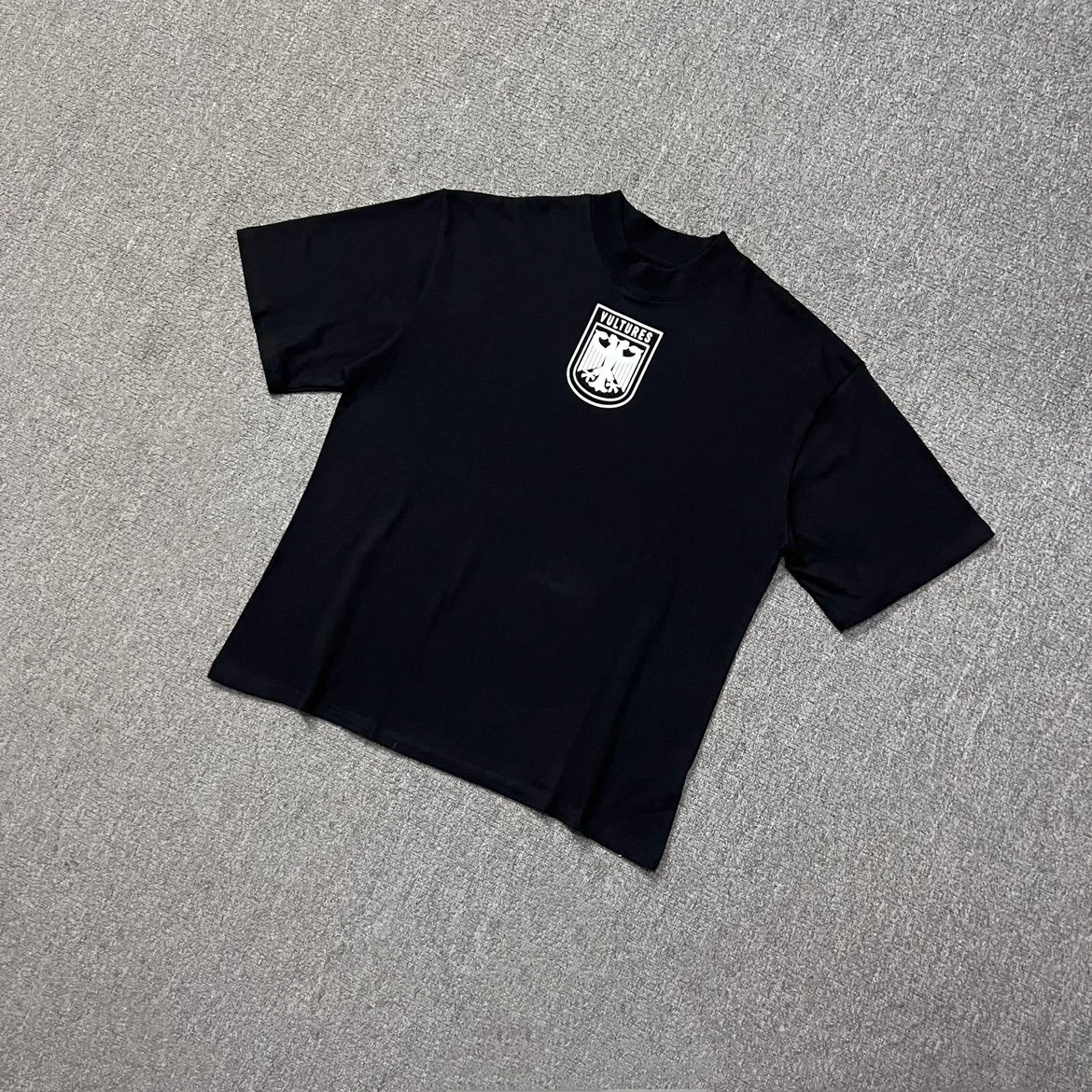 T-Shirt photo 6