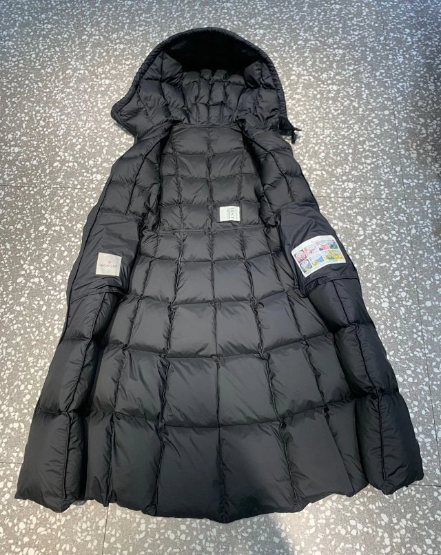 Moncler Coat: seller detail photo 9