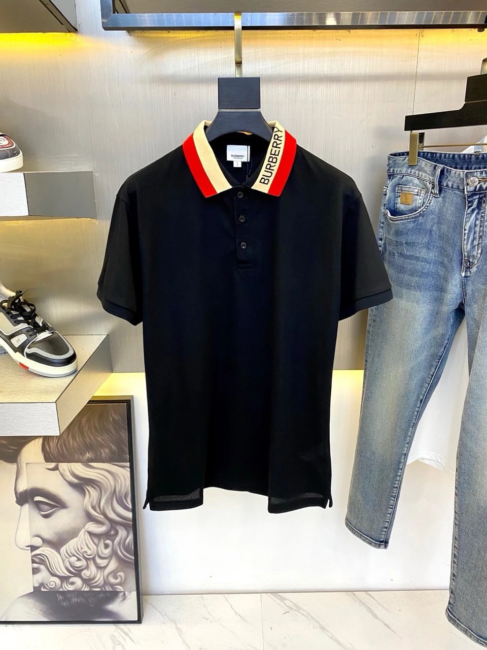 Burberry博柏利纯色竖排扣修身短袖Polo衫男款 2
