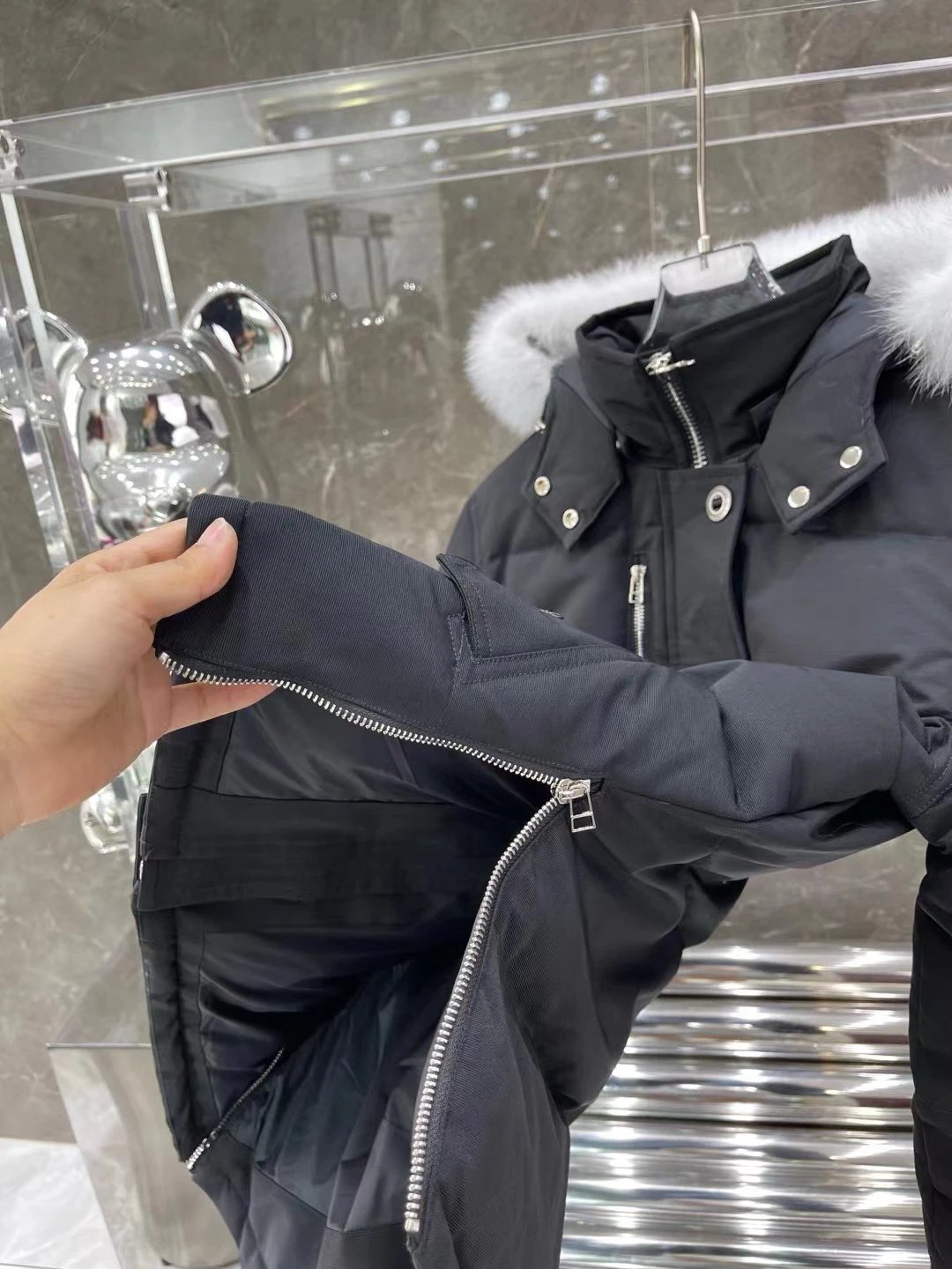 加拿大剪刀羽绒服 6
