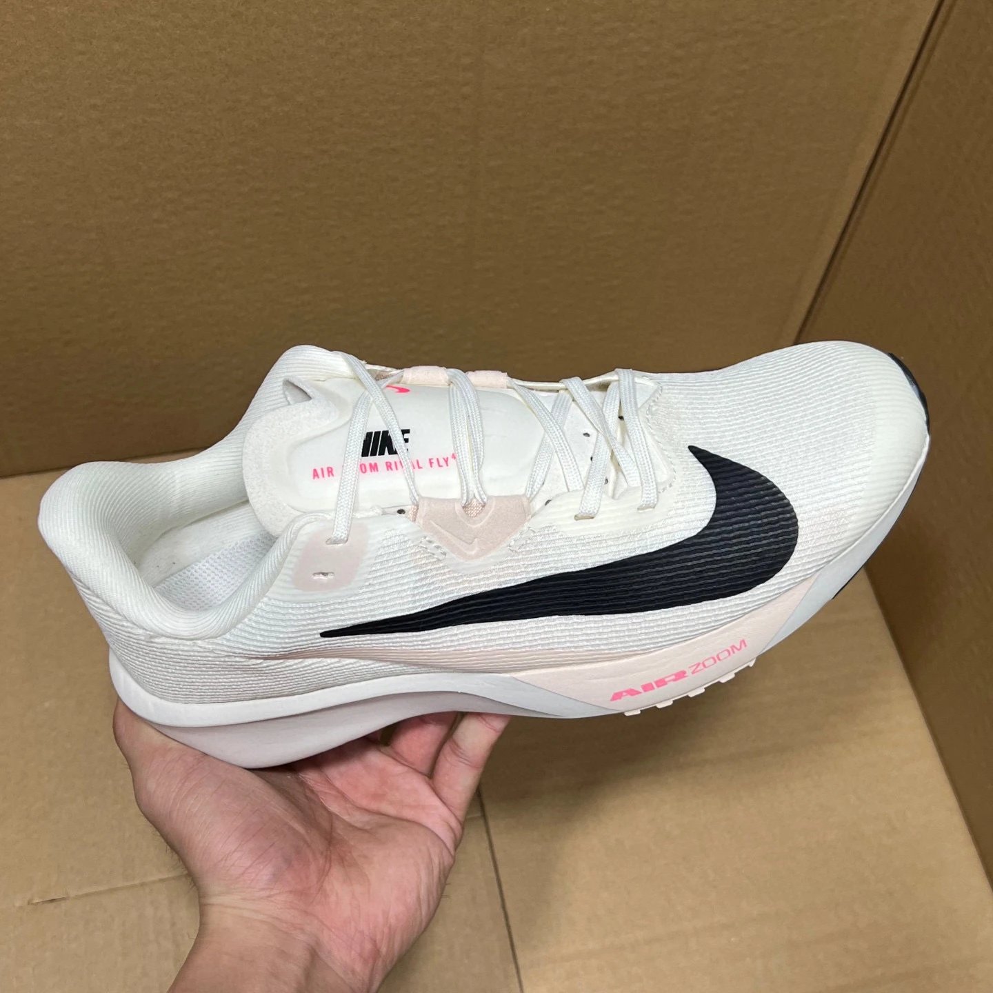 FLY4 White Pink
