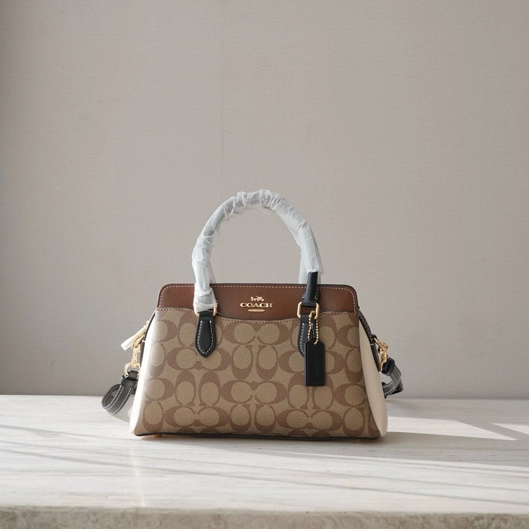 Crossbody Shoulder Bag photo 3