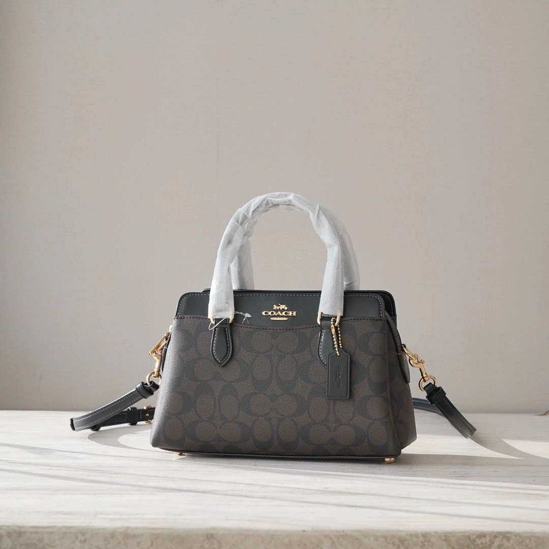 Crossbody Shoulder Bag photo 8