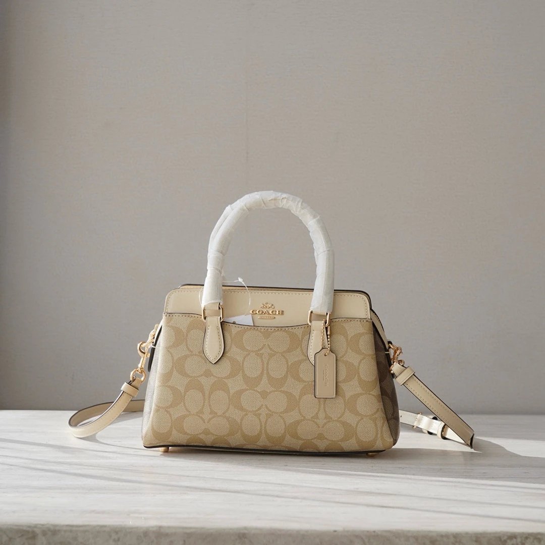 Crossbody Shoulder Bag photo 6