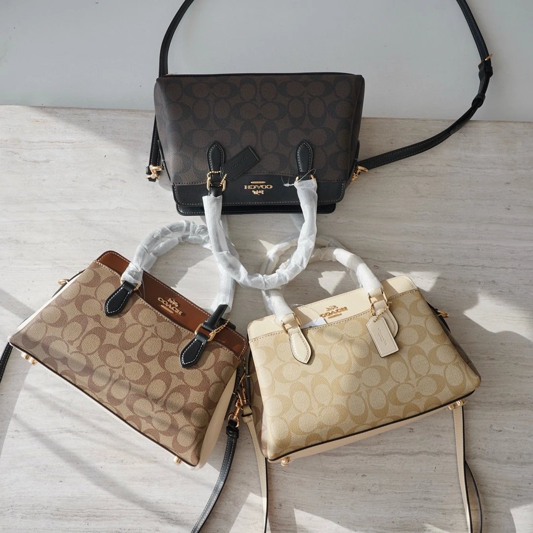 Crossbody Shoulder Bag photo 5