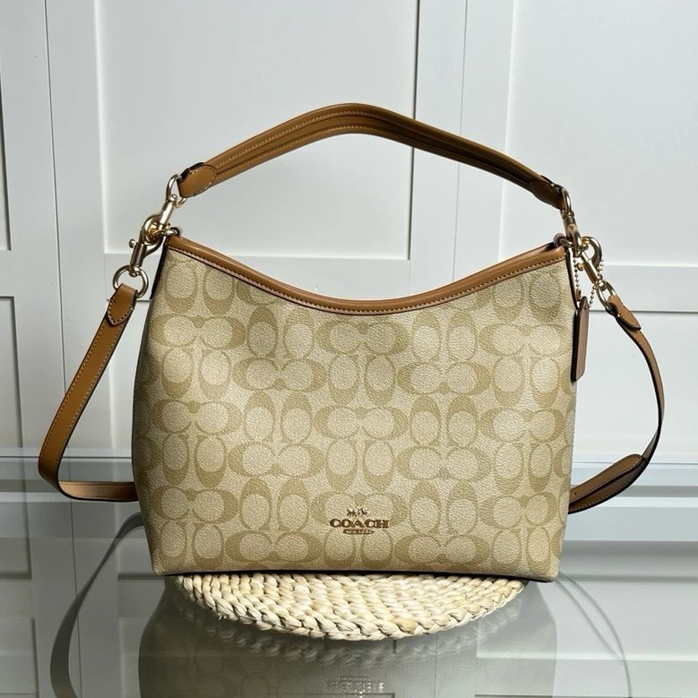Shoulder Bag photo 8