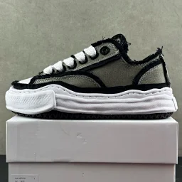 thumbnail for AY version of the MMY canvas shoes Link 1