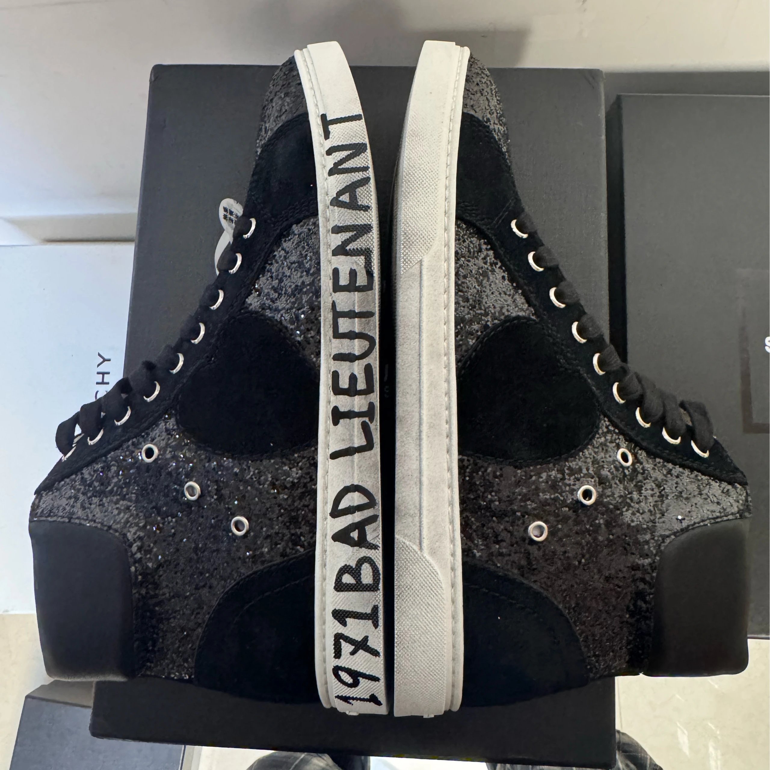 Saint Laurent Smoking Kills Cons