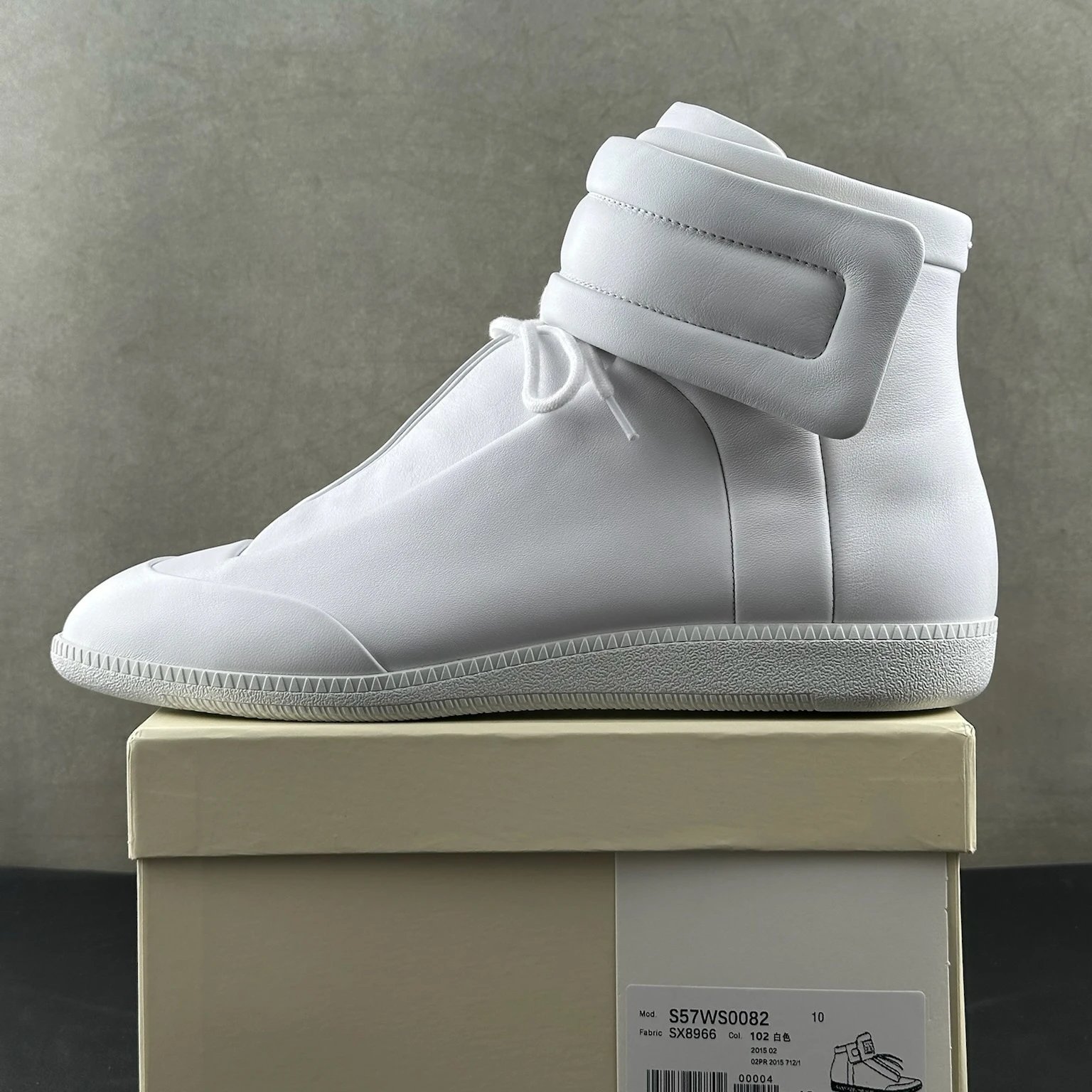 White high top (customized version takes 10 days to ship)