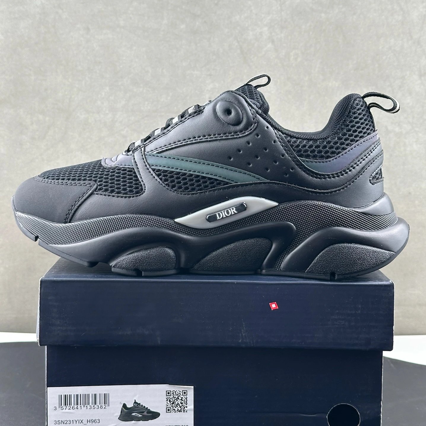 Black H963