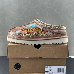 thumbnail for Snow boots and cotton shoes Link 2 WhatsApp: +86 13055698157