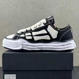 thumbnail for AY version of the branch MMY canvas shoes
