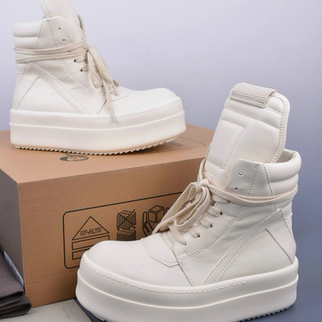Inverted triangle thick sole white SKU image