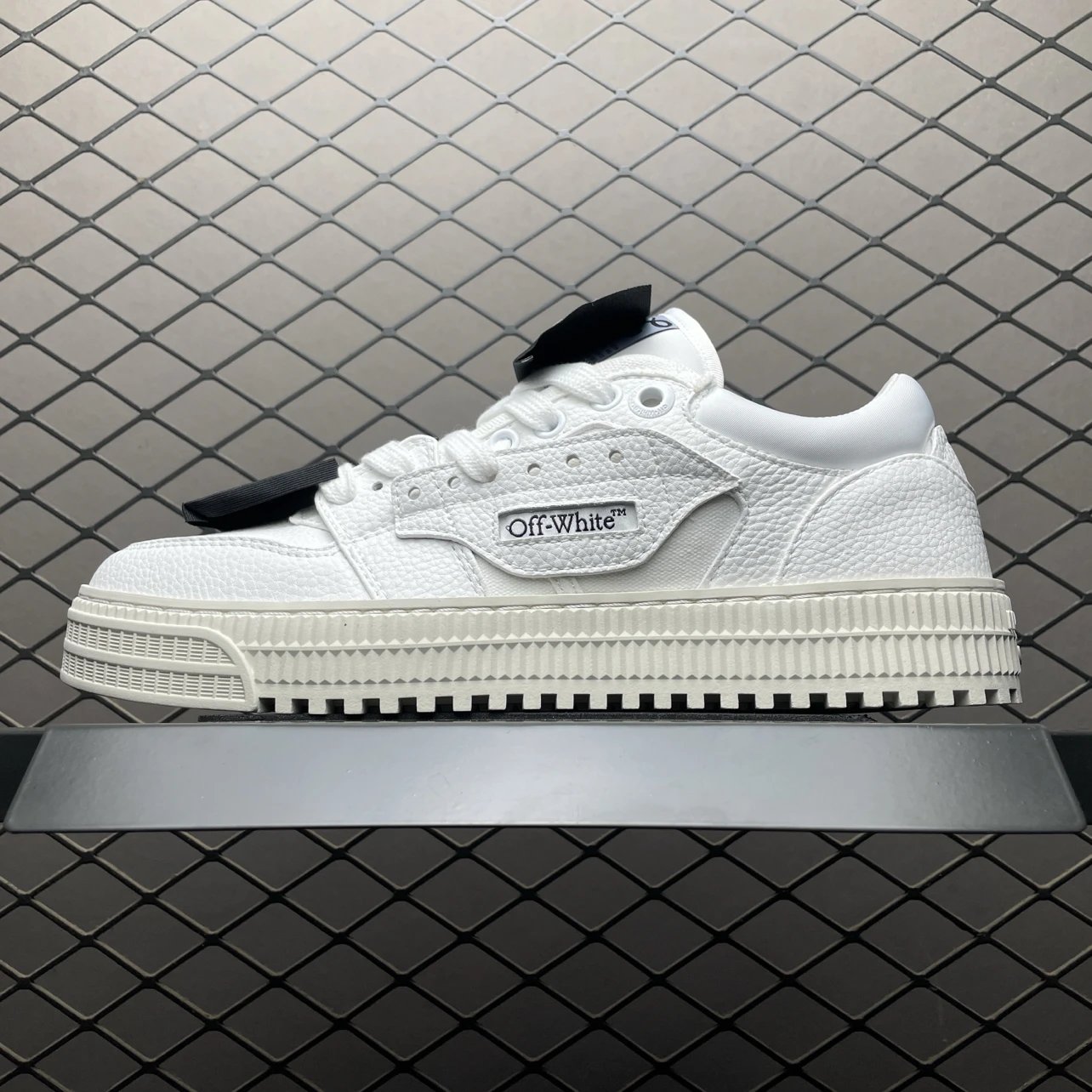 OFF-WHITE 3.0 Off Court 小牛皮 圆头系带 低帮休闲休闲鞋