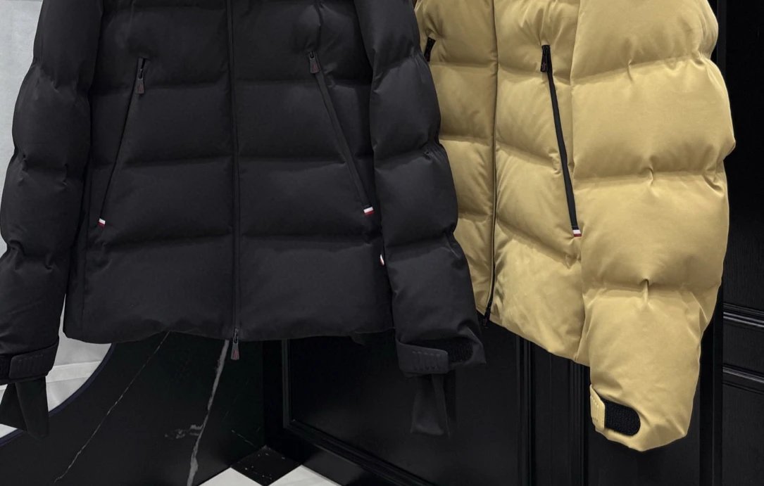 TOP 5976292L  尺码标 在右侧 肩膀里面